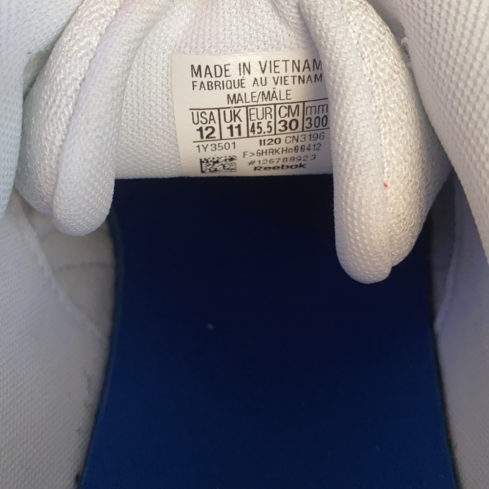 White Reebok 👟 - Picture 6 of 7